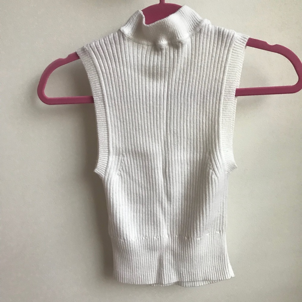 Mock neck cropped shirt